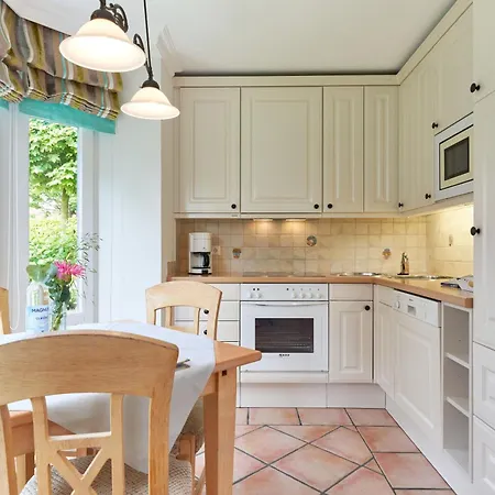 Daire Stranddistel, App 41 *